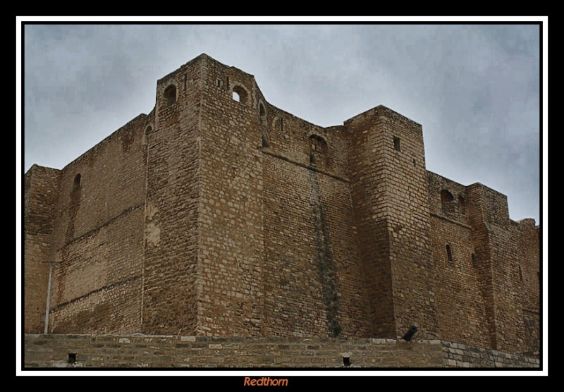 Imponentes murallas de la fortaleza de Sousse