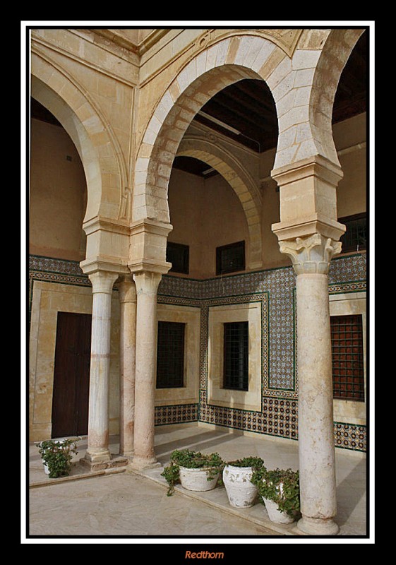 Arcos en un rincn de la mezquita del Barbero