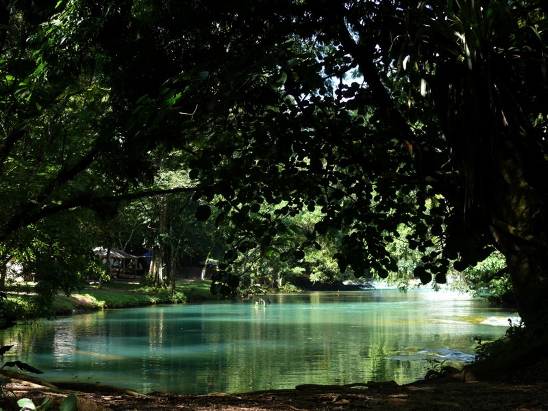 transparencias en azul turquesa