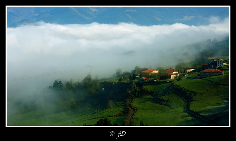 ENTRE LAS NUBES