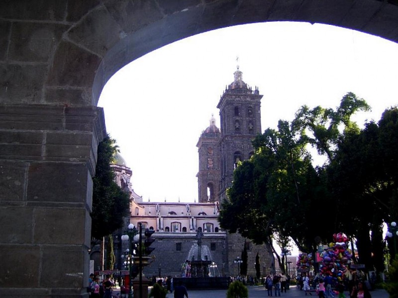 Costado de Catedral Vista desde el Portal