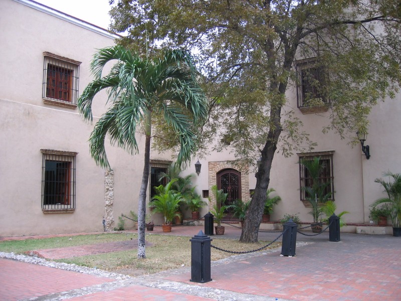 Patio del convento de los Dominicos en Santo Domingo