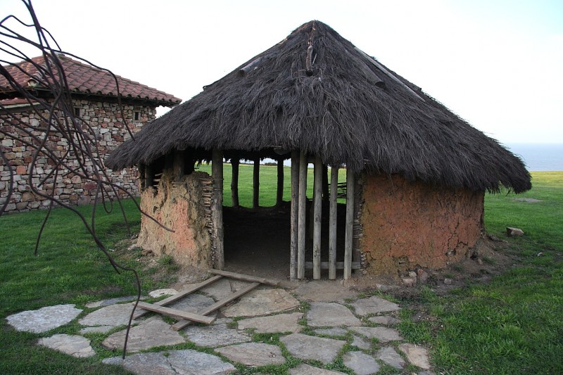 Casa de paja y barro