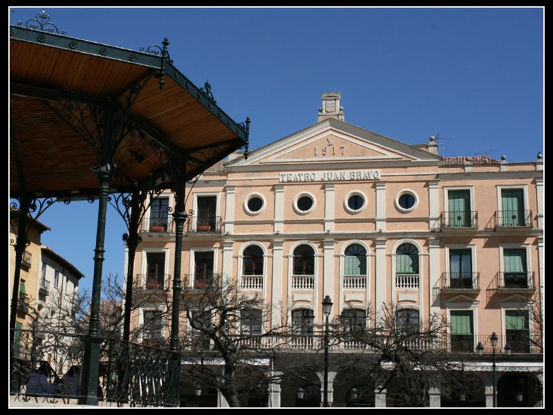 Teatro Juan Bravo