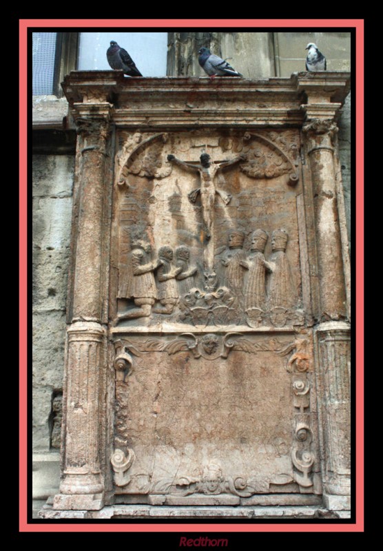 Relieve medieval de Cristo crucificado