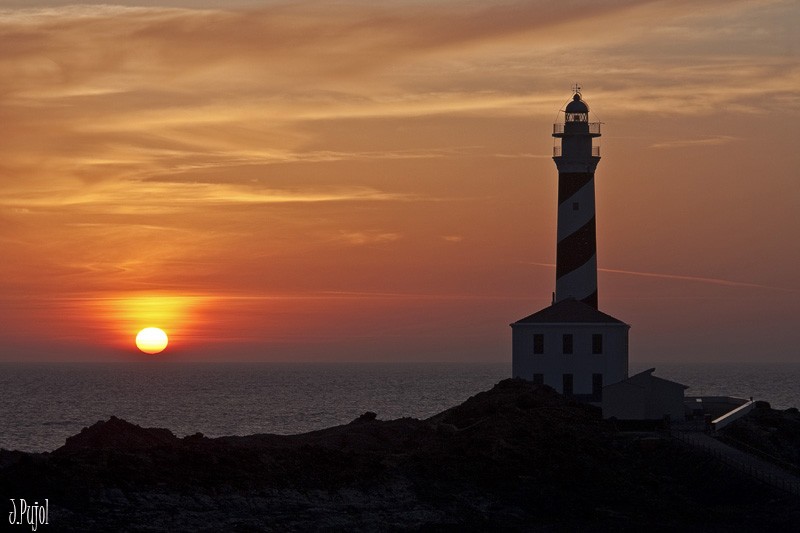 El faro y el sol