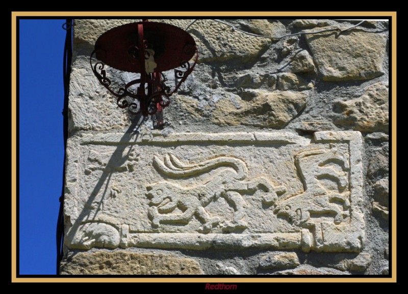 Relieve Leones rampantes en Iglesia de Pedrosa de Tobalina