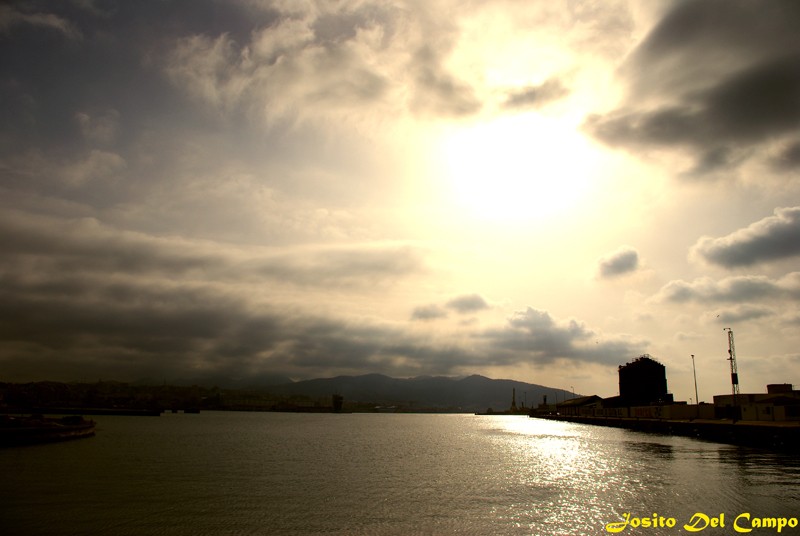 Atardecer Nublado Puerto