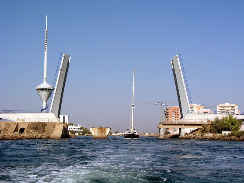 Puente del canal