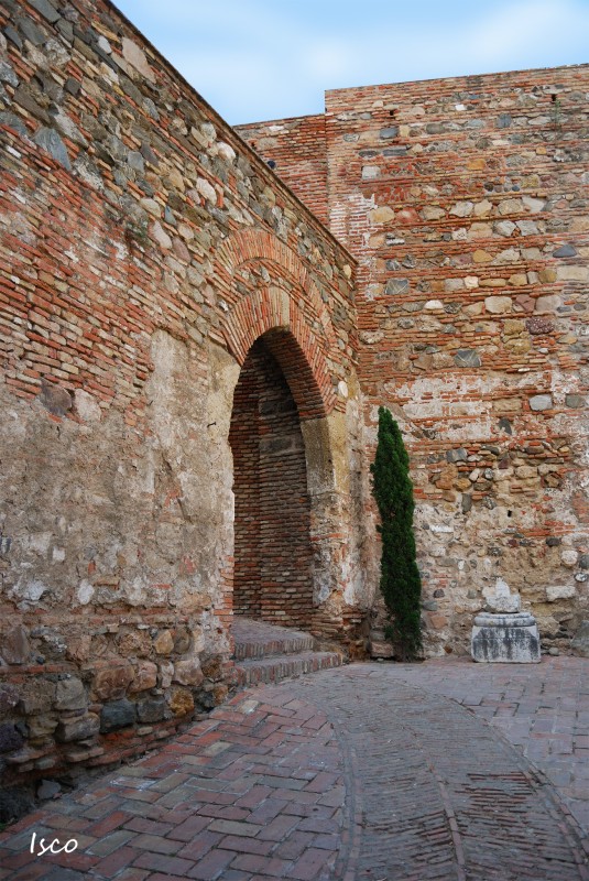 Entrando a la Alcazaba