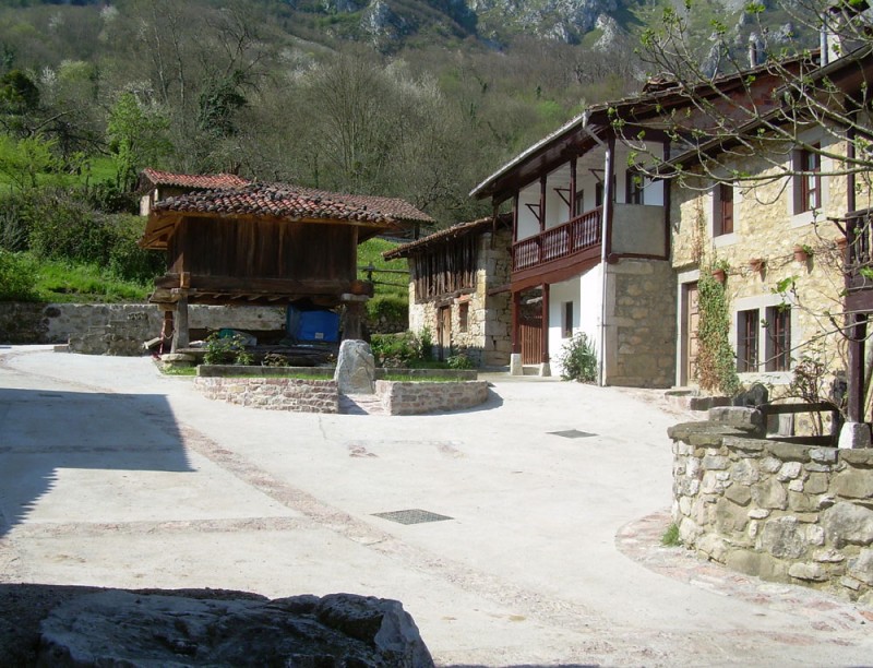 Aldea asturiana