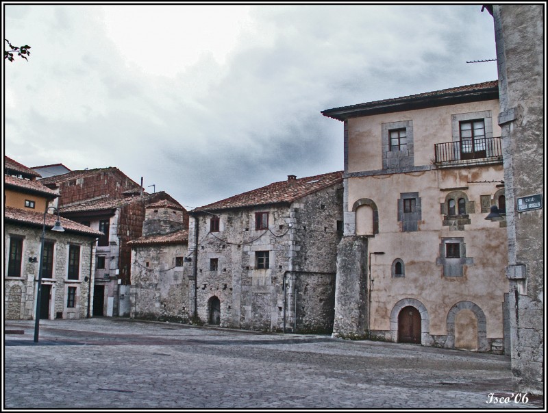 Una plaza de LLanes