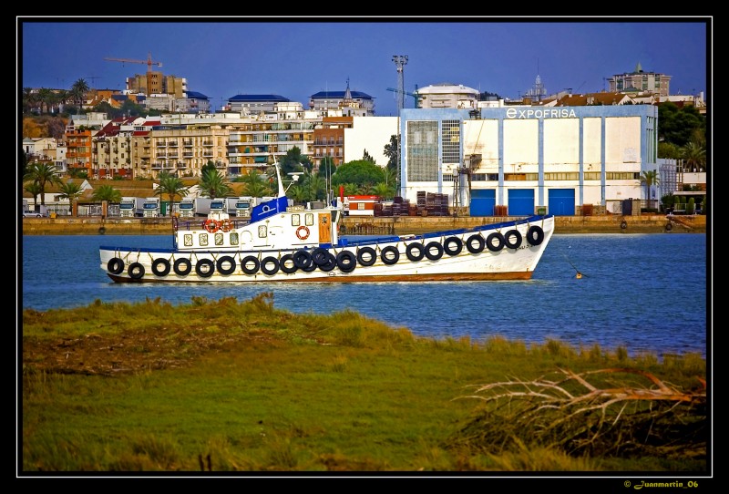 Muelle de Huelva y rio Odiel