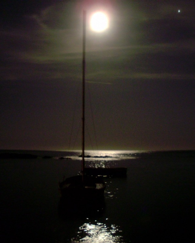 La Luna y mi playa