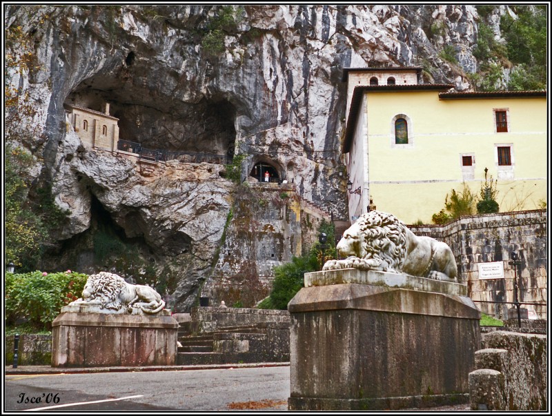 Santa Cueva