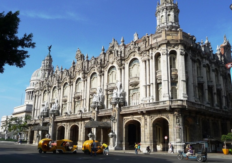 Mototaxis en Cuba