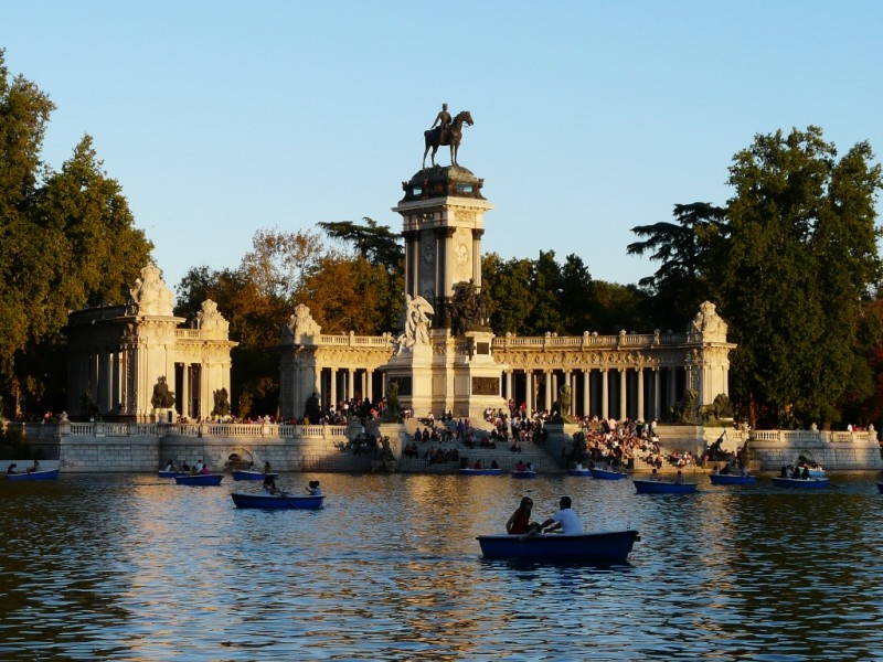 El Retiro al atardecer