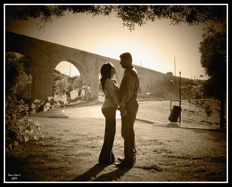 TAN ENAMORADOS...........