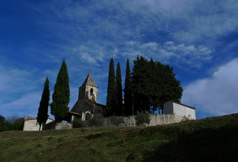 iglesia y cementerio