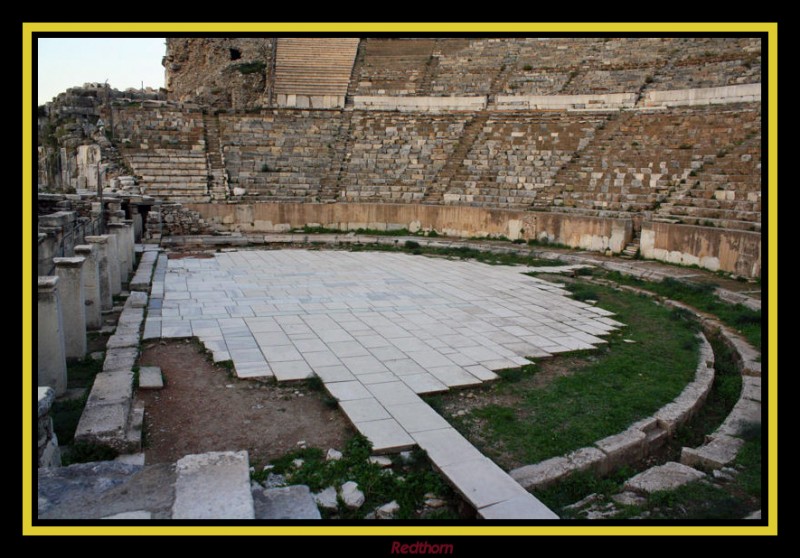 Teatro de Efeso revisitado