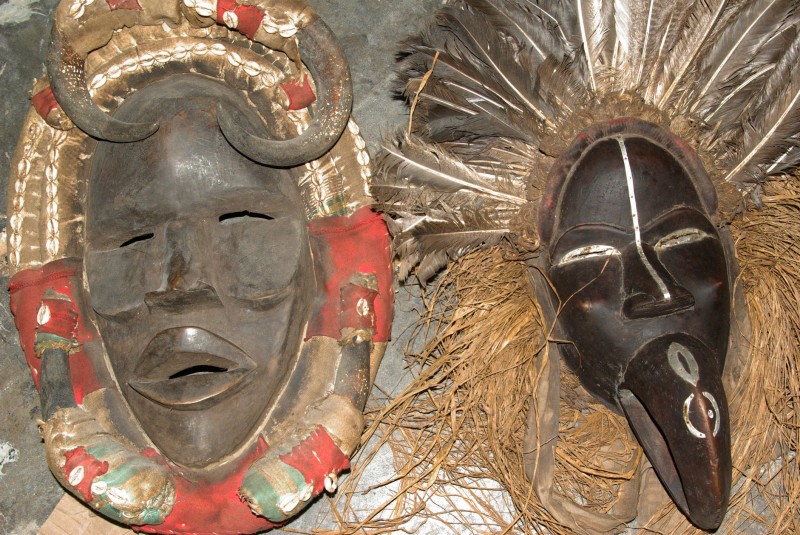 mascara de tribus de diferente partes del mundo
