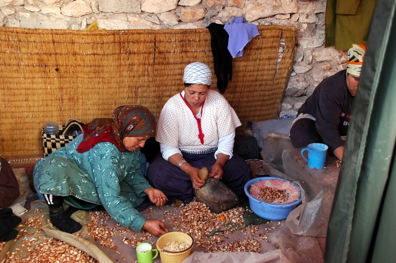 Picando almendras