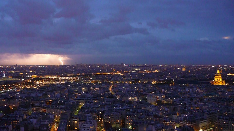 Trueno desde Torre Eiffel