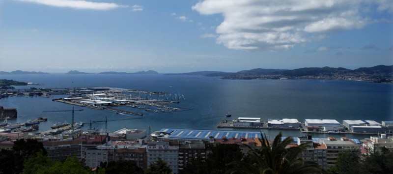 vigo y en frente cangas