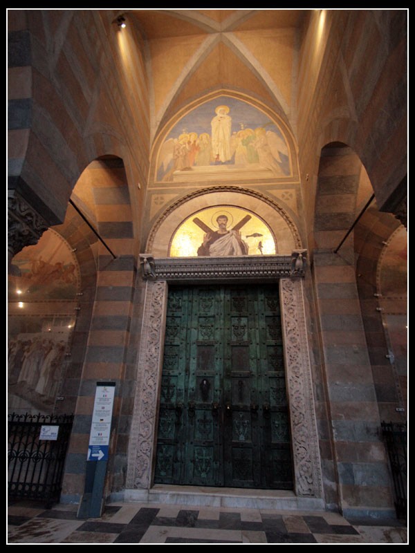 Entrada catedral de Amalfi