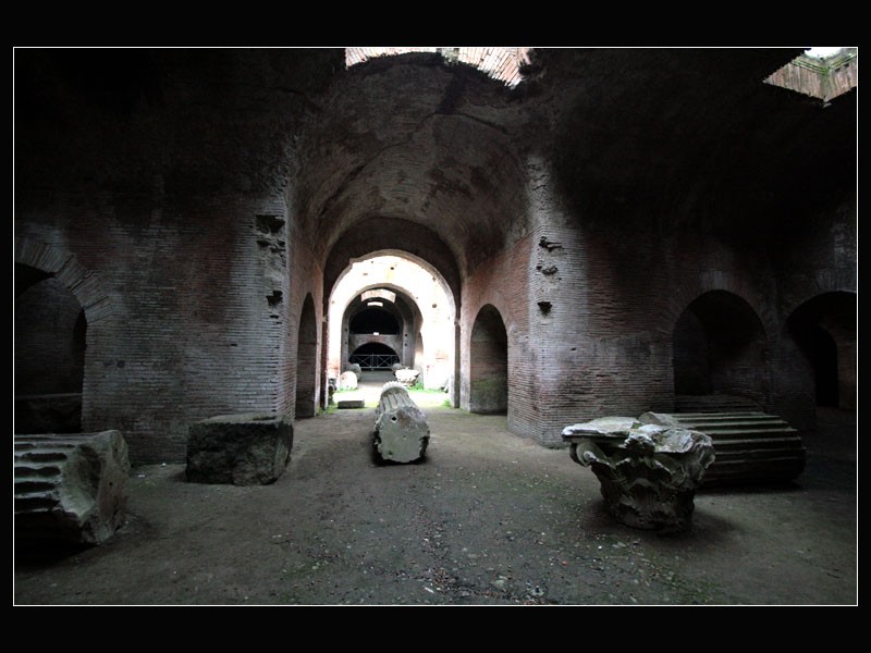 Bajo el anfiteatro de Pozzuoli