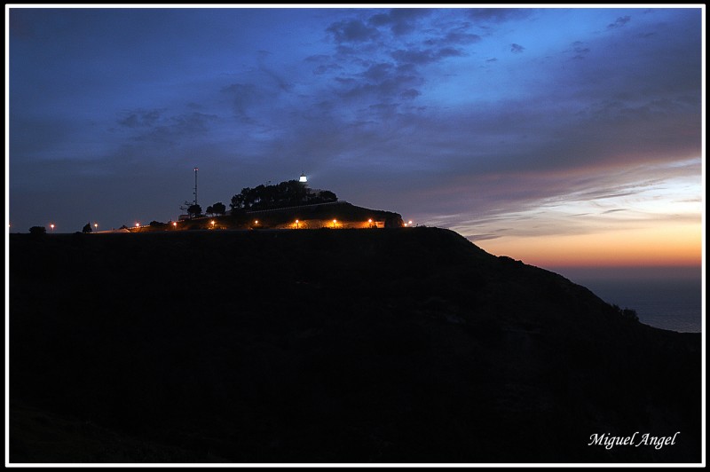 faro de ceuta, amanecer