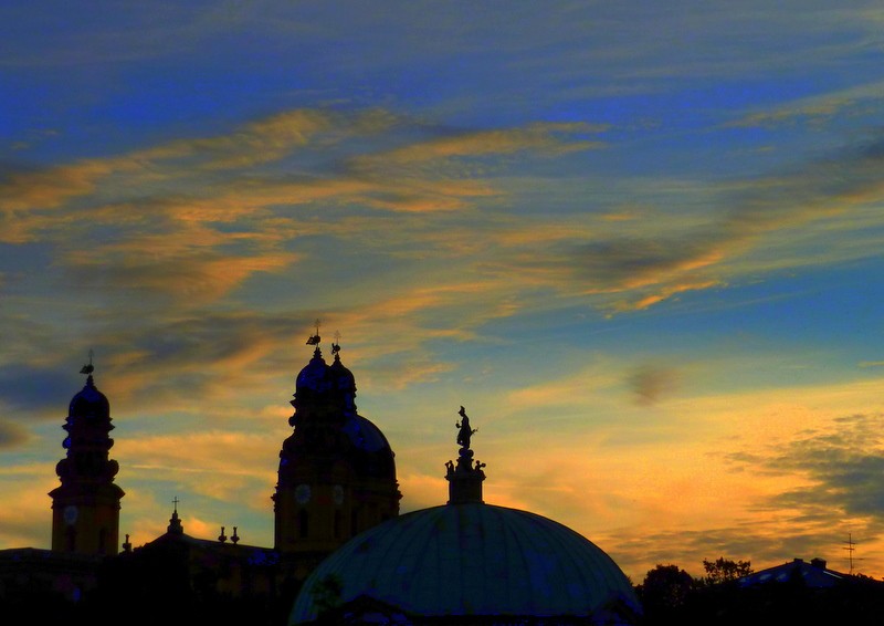 cupulas al atardecer