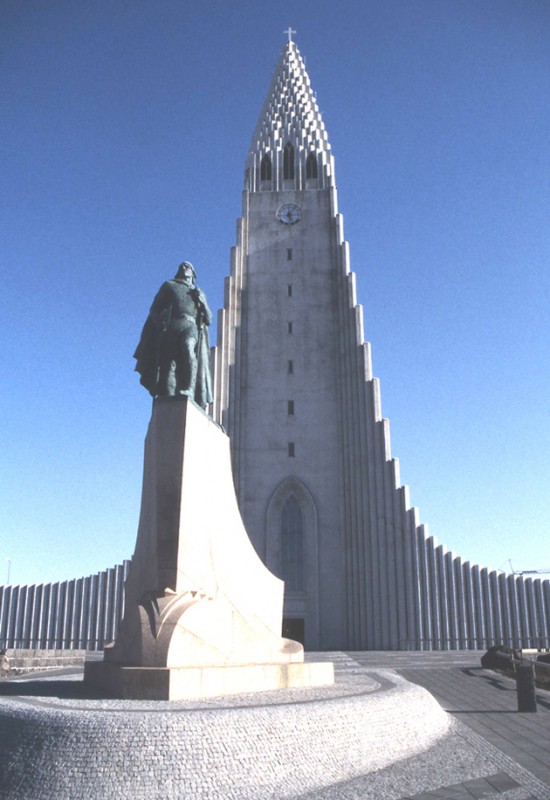 HALLGRIMSKIRKJA