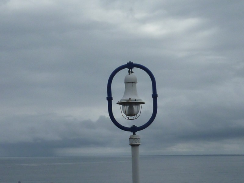 El farol y el mar