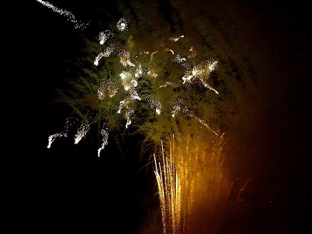 LUZ  Y COLOR.....EN LA NOCTURNIDAD