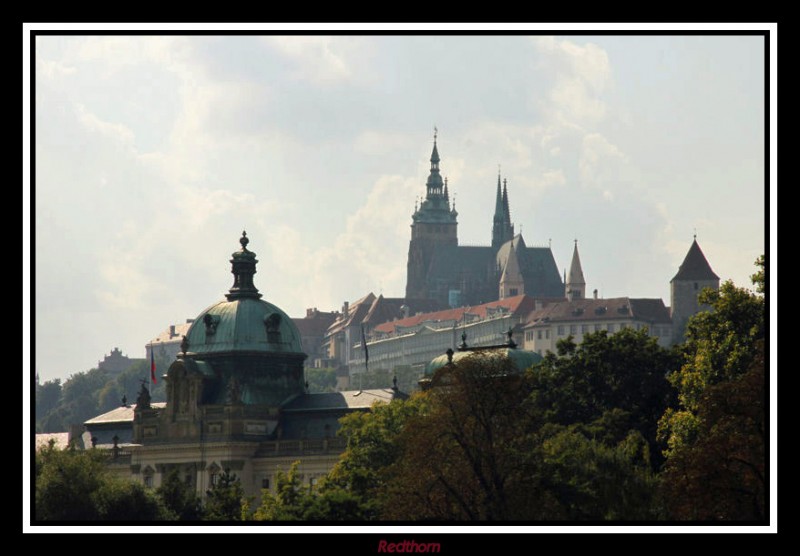 Castillo de Praga destacando la catedral de San Vito