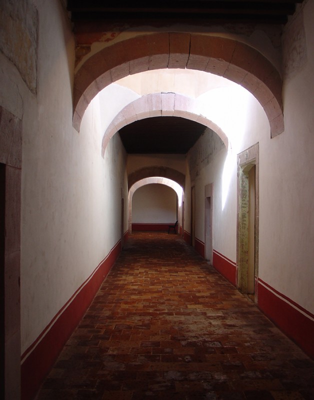 CLAUSTRO EN CONVENTO DE GUADALUPE