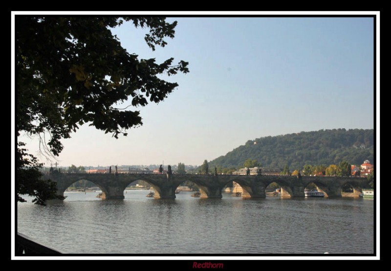 El puente Carlos sobre el ro Moldava