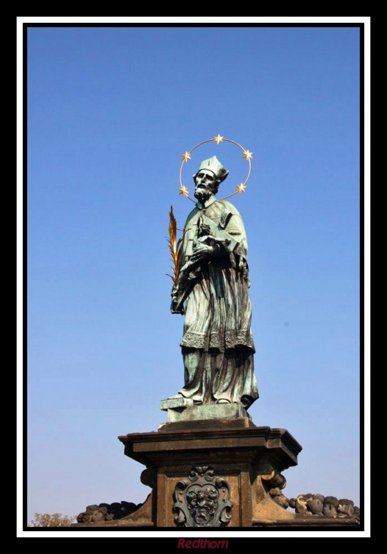 Estatua de San Juan Nepomuceno