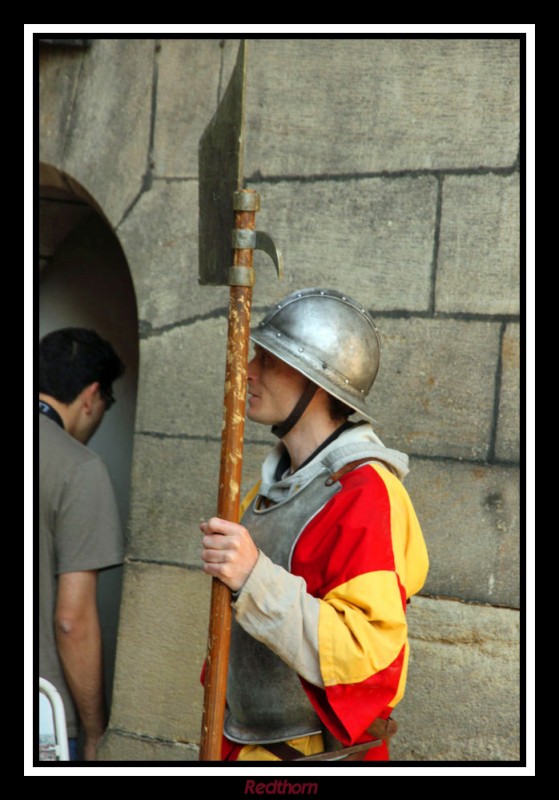 Dispuesto a guillotinar al que no pague la entrada