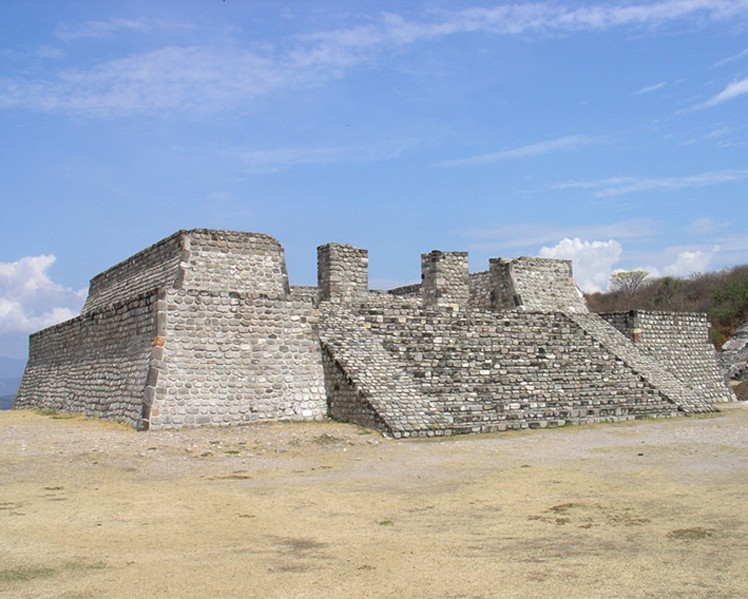 PIRAMIDE EN XOCHICALCO