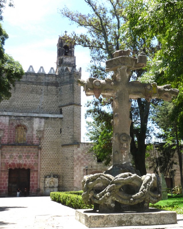 CRUZ EN HUEJOTZINGO