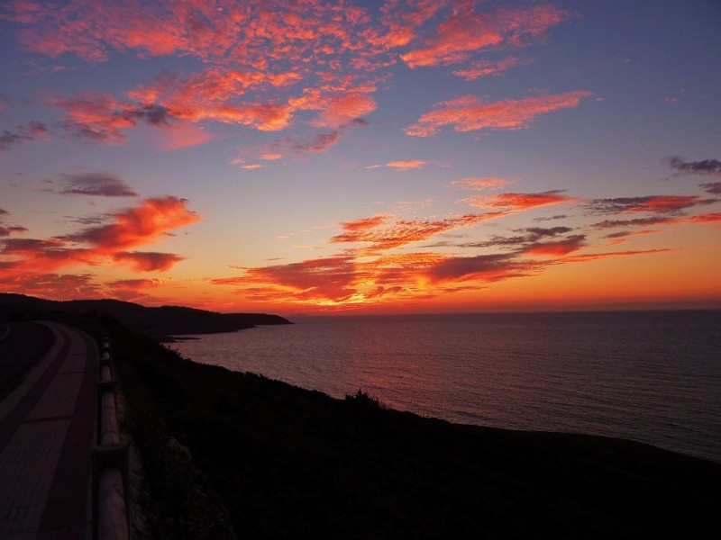 Camino al atardecer