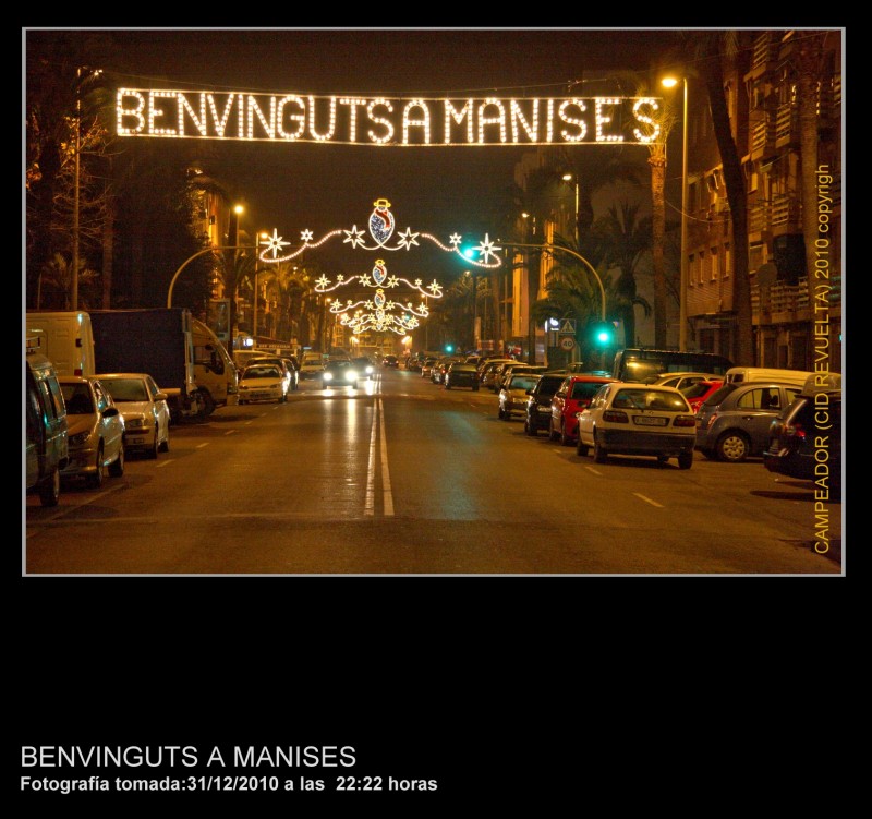 BENVINGUTS A MANISES (BIENVENIDOS A MANISES). NAVIDADES 2010