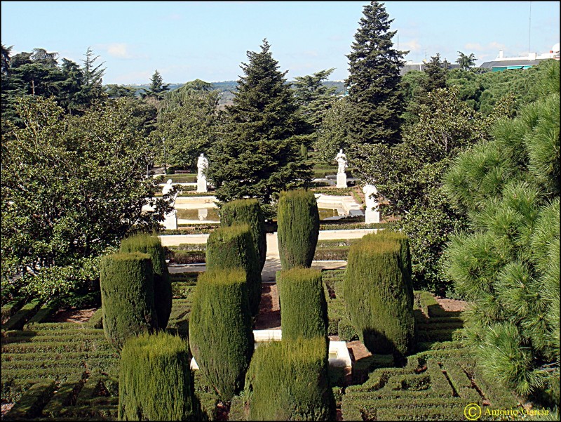 Vista parcial de los Jardines del Palacio Real