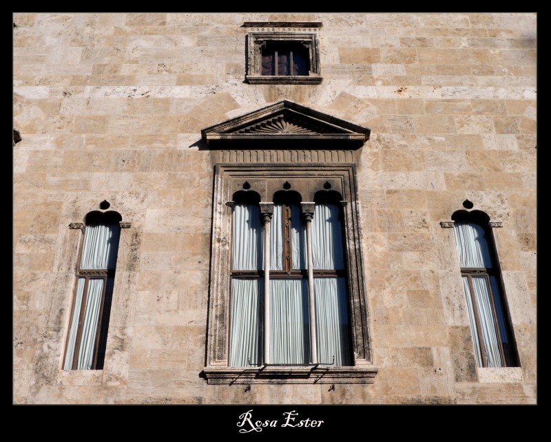 Soledad tras la ventana