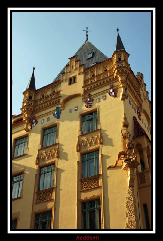 Bonitos ornamentos en esta casa de la calle Pariska