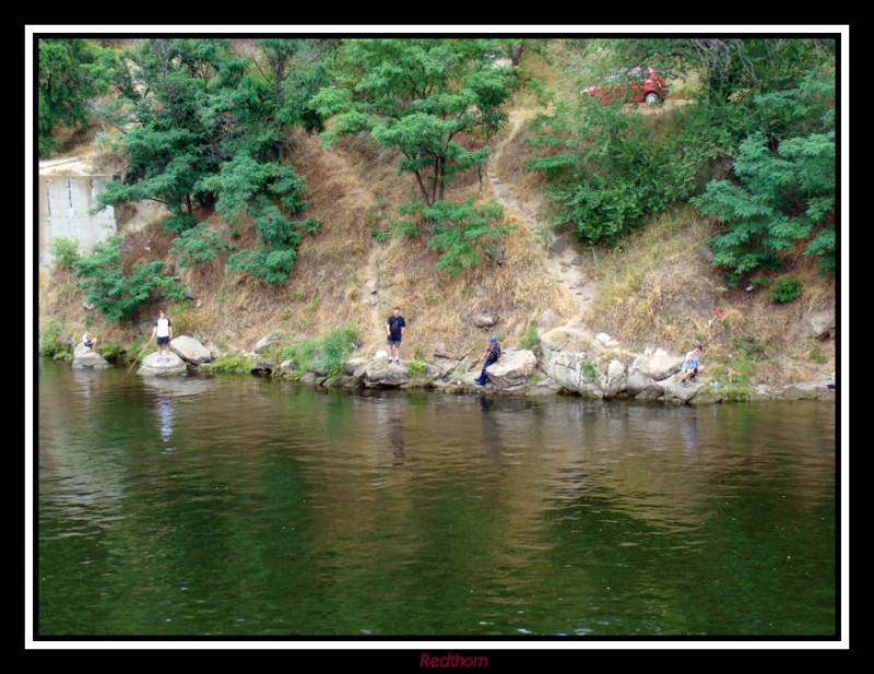 Pescando en el ro Dnieper
