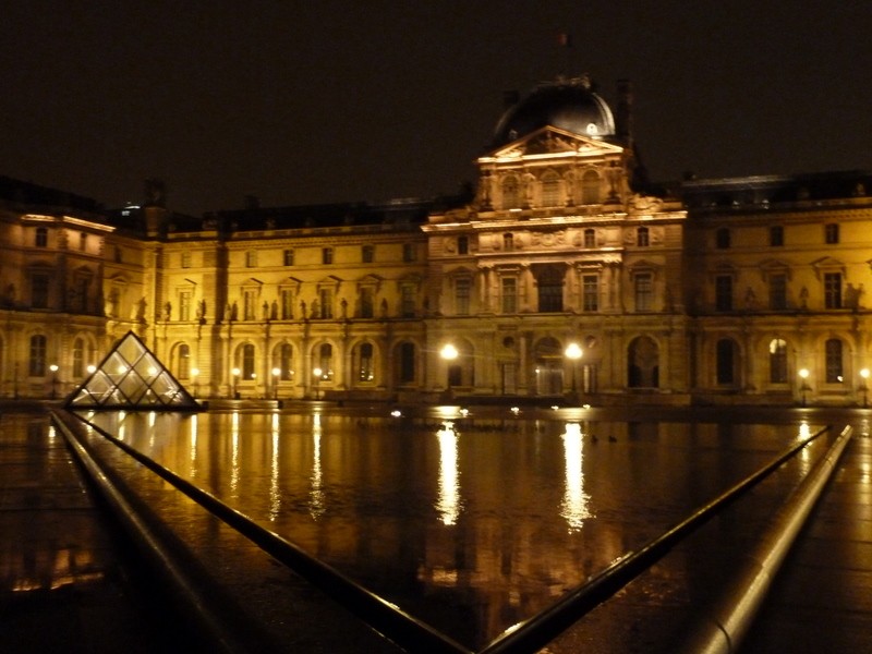 plaza del Louvre