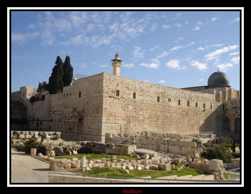 Muralla de Jerusalem y torre de David (a la derecha)
